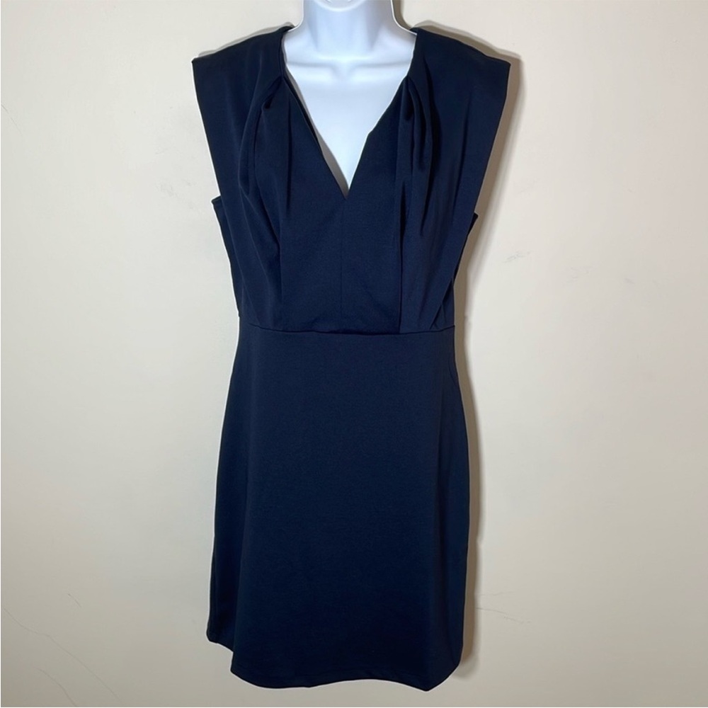 NWT. Banana Republic Factory XS Andi Shoulder Detail Sheath Dress.